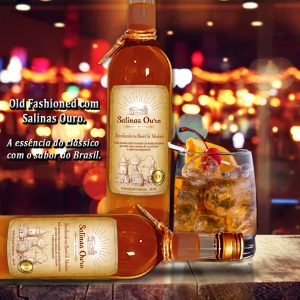 Old-Fashioned-com-Salinas-Ouro-a-essencia-do-classico-com-o-sabor-do-Brasil-1